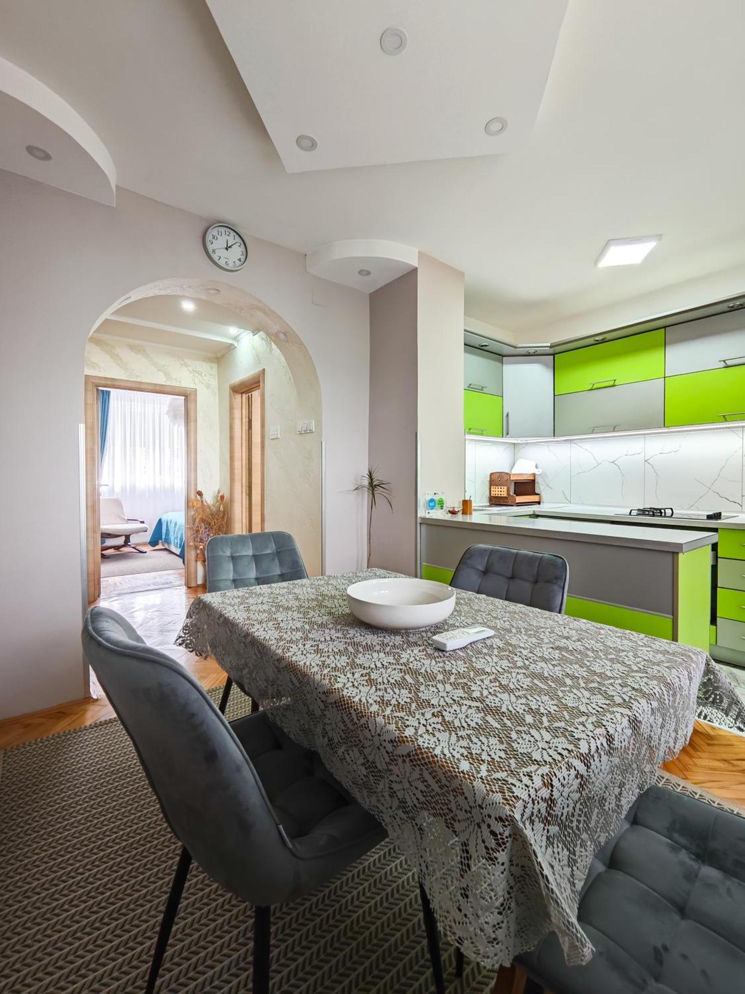 Apartman Julija 돈지 밀라노바츠 외부 사진
